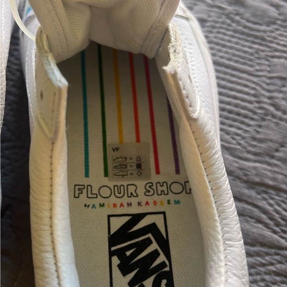 NWOT Vans White Rainbow Slip-On Shoes - Picture 5 of 6